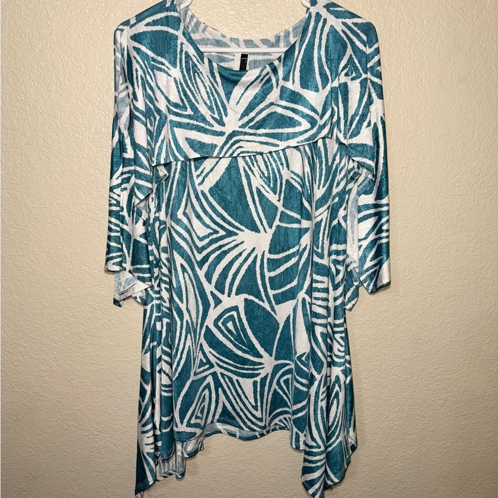 I.C. By Connie K Off Shoulder Top Women’s XXL Abstract Flutter Sleeve Sharkbite